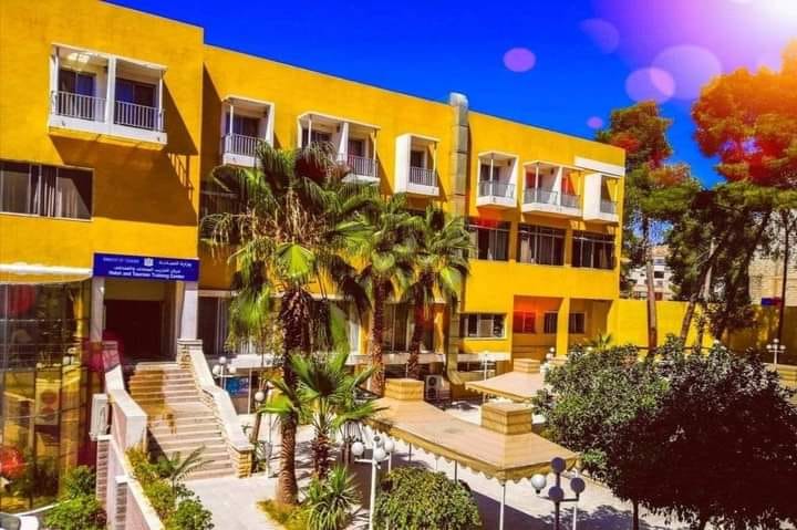 تعلن وزارة السياحة مركز دمر للتدريب السياحي والفندقي عن شروط  وإجراءات التسجيل للعام الدراسي ٢٠٢٤-٢٠٢٥