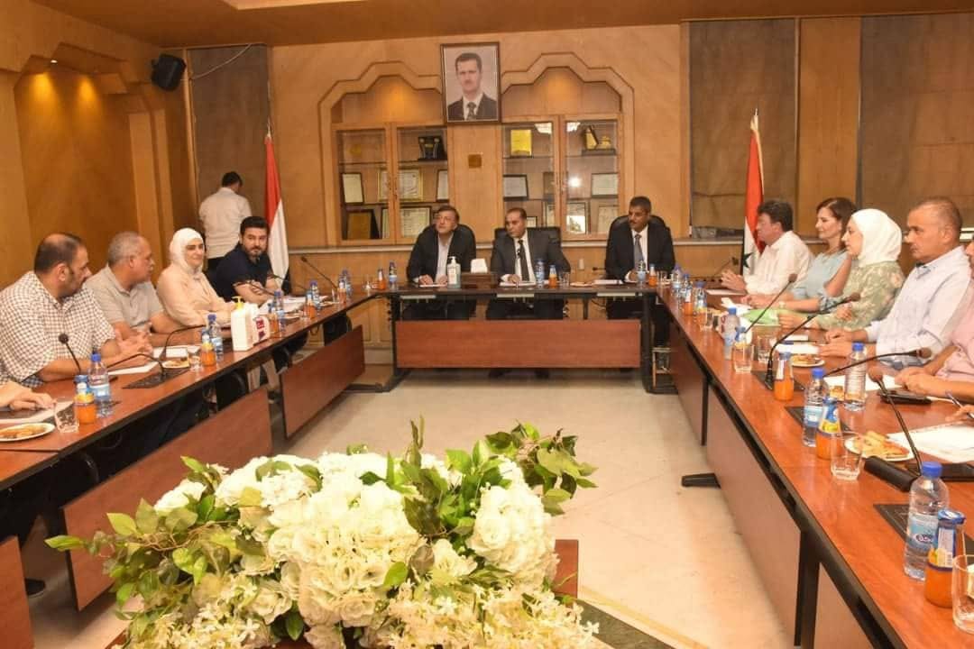 اجتماع عمل لمعالجة واقع عدد من المشاريع الاستثمارية السياحية الهامة في مدينة حلب وإزالة بعض المعوقات التي تعيق حسن تنفيذها
