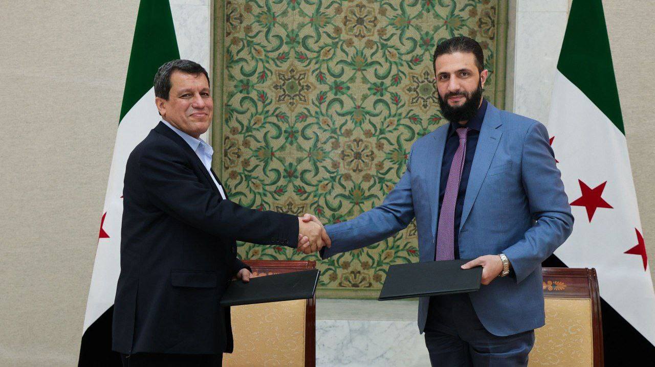 توقيع اتفاق يقضي باندماج قوات سوريا الديمقراطية ضمن مؤسسات الجمهورية العربية السورية والتأكيد على وحدة الأراضي السورية ورفض التقسيم