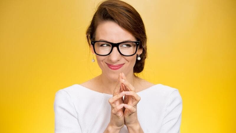 كيف تقرأ لغة جسد شخص كاذب