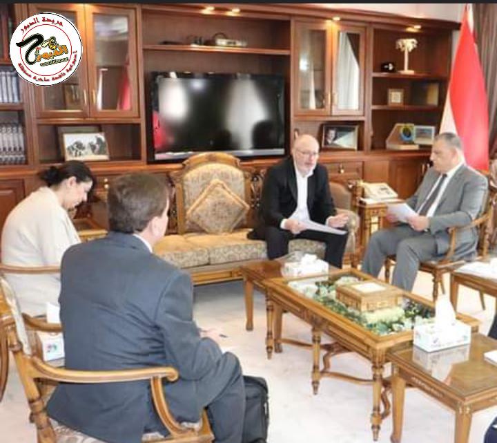 قطنا وروبسون يناقشان واقع المشاريع المنفذة بين الجانبين