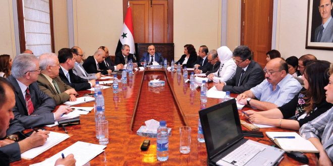 الحكومة في اجتماع «ما لنا وما علينا» … تشابك بين عمل هيئة التخطيط الإقليمي ومشروع سورية ما بعد الأزمة ورئيس الحكومة يصف بعضه بالإيجابي
