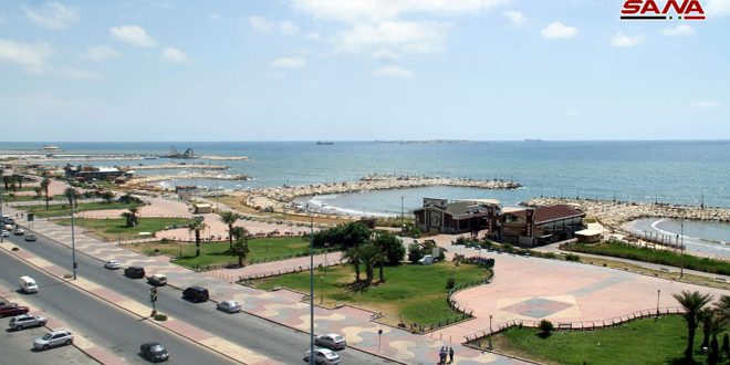 الحرارة حول معدلاتها وفرصة لهطل زخات محلية من المطر فوق المرتفعات الساحلية
