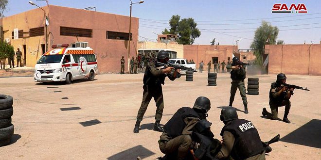 تخريج دورتين في الشرطة وحفظ الأمن والنظام بدير الزور
