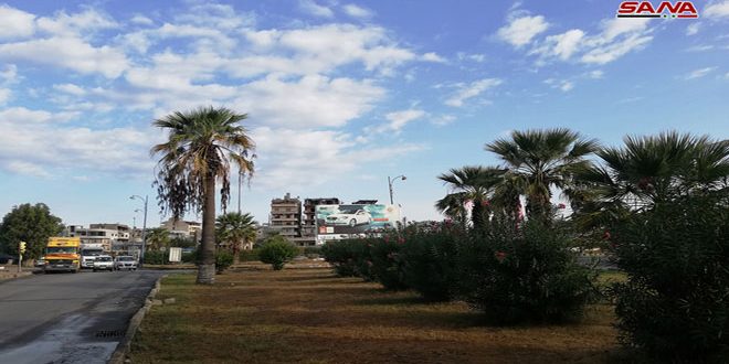 الحرارة حول معدلاتها وفرصة لهطل زخات رعدية متفرقة من المطر
