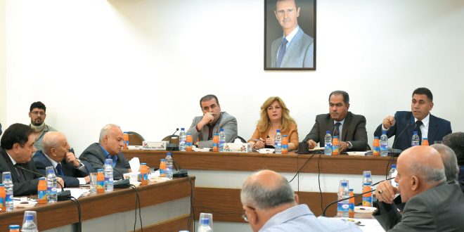 حوار هادئ لقضية ساخنة في اتحاد العمال.. ما آثار فتح المنافذ الحدودية في الاقتصاد السوري؟ … القادري: لن نقبل بعد اليوم التعامل بلغة العواطف لأن علاقات الدول تحكمها المصالح
