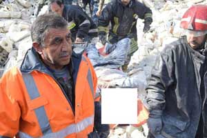 ارتفاع عدد ضحايا انهيار المبنى السكني في حي صلاح الدين بحلب إلى أحد عشر شخصا وإنقاذ شخص واحد