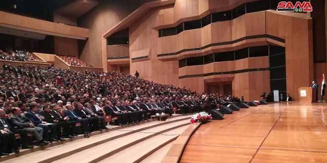 اجتماع موسع لرؤساء المجالس المحلية.. مخلوف: التشارك مع المجتمع المحلي لإعادة بناء ما خربه الإرهاب
