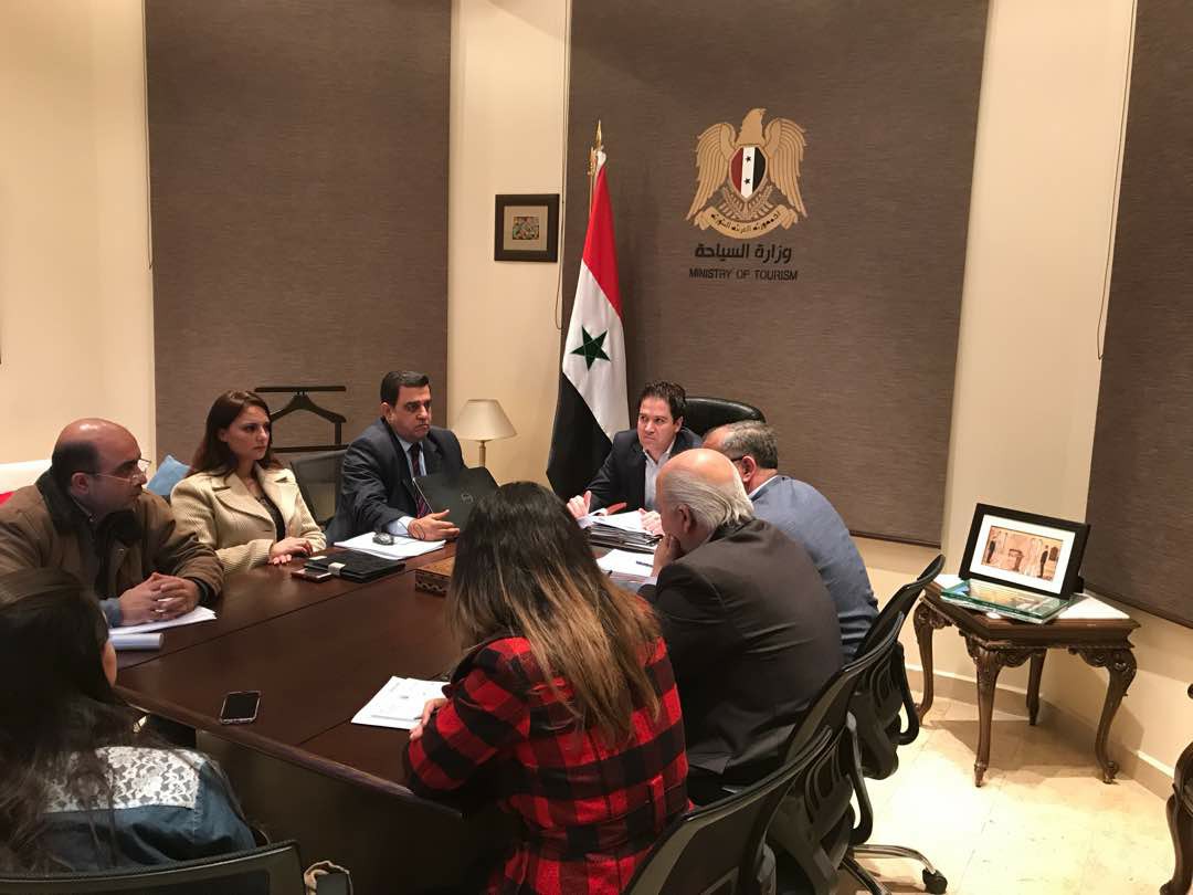اجتماع موسع لوزير السياحة والمدراء المعنيين والمكلفين بمتابعة ودراسة واقع الخارطة الاستثمارية في الساحل السوري 