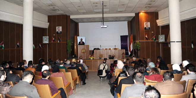 تشخيص وتدبير القرنية المخروطية في ندوة علمية