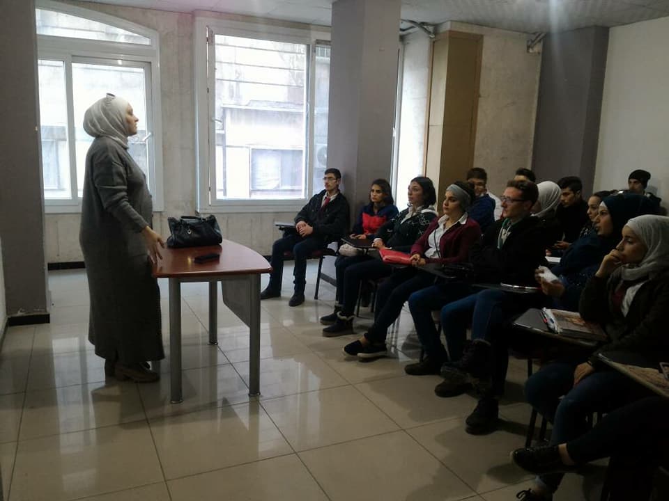 المعهد التقاني للعلوم السياحية والفندقية بحلب يطلق دورة تدريبية في اللغات
