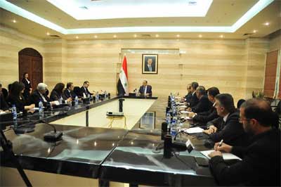 خميس يجتمع مع رئيس وأعضاء مجلس إدارة غرفة تجارة ريف دمشق