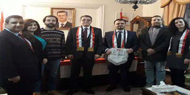 طلبة سورية في إسبانيا يجددون وقوفهم إلى جانب وطنهم
