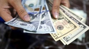 خبير: هذا هو سبب انخفاض سعر الدولار؟