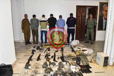 اكتشاف ملابسات جريمة قتل في حمص وتوقيف الفاعلين وشركائهم وضبط أسلحة وذخائر حربية لديهم