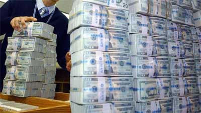  لبنان.. حظر على إخراج مبالغ ضخمة من الدولار نقدا...والمصارف لاتزال مغلقة لليوم الثامن