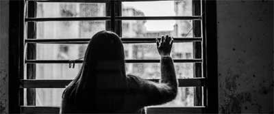 قصص محزنة من معهد الفتيات الجانحات …صغيرات دخلن بجنحة الشذوذ الجنسي .. فتاة اغتصبها عمها وأخرى أبوها.. وآباء وإخوة يتحرشن ببناتهن وأخواتهن
