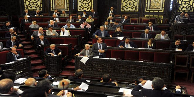 مجلس الشعب يتابع مناقشة مشروع قانون تحديد الرسوم المترتبة على المركبات