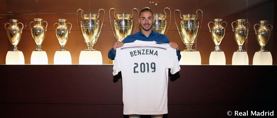 رسمياً.. بنزيما يجدد عقده مع ريال مدريد 