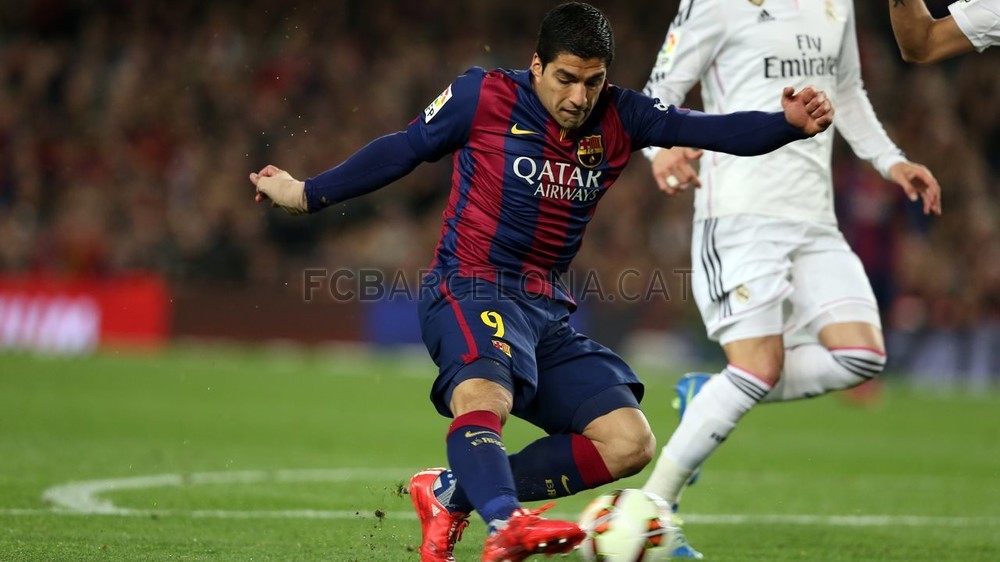 برشلونة يهزم ريال مدريد في قمة اسبانيا ويعزز موقعه في الصدارة
