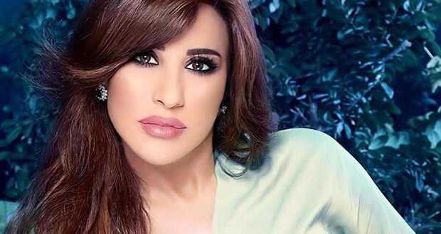 نجوى كرم في أقوى هجوم .. من قصدت بالصراصير اللي رح تروح دعس؟
