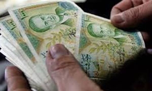 يوجد فارق كبير بين دخل المواطن والأسعار..تقرير رسمي: زيادة الرواتب في سورية لم تؤمن الحدّ الأدنى من الاستقرار للعمال