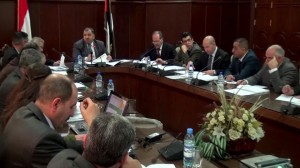 وزير الصناعة : رفع نسبة الانتفاع من الطاقات المتاحة
