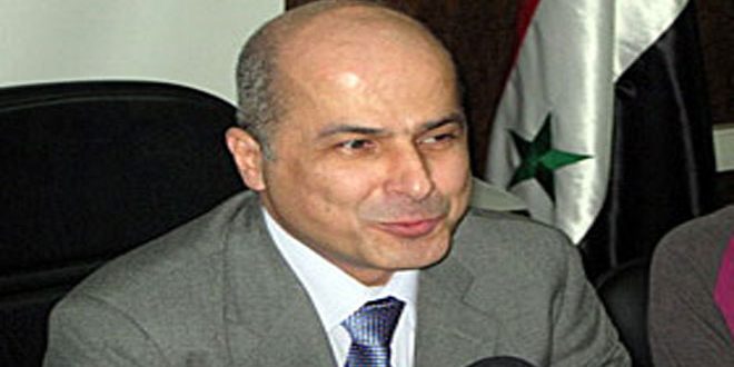أكد حاكم مصرف سورية المركزي الدكتور دريد درغام “أن مجلس النقد والتسليف بصدد اصدار قرار بداية الأسبوع المقبل بخصوص انتقال التركيز على تلبية القطع الأجنبي من شركات الصرافة إلى المصارف المرخص لها لضمان الاستقرار النسبي في 