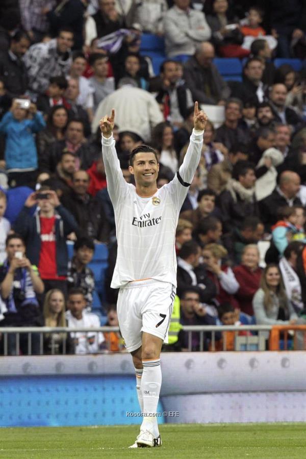 رونالدو يقود ريال مدريد لفوز كاسح على أوساسونا ويعود لوصافة الليجا