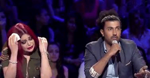 هيفا تنهار بالبكاء مباشرة على الهواء 