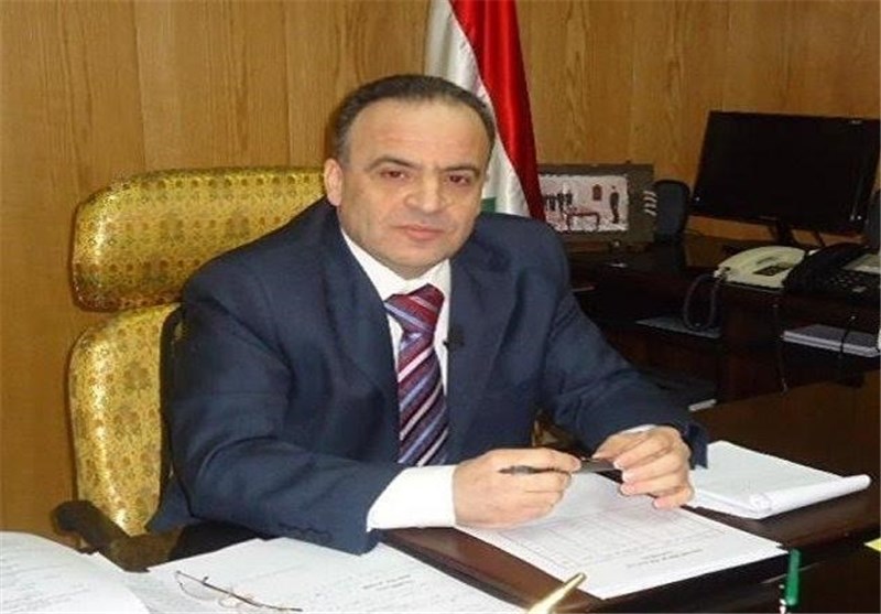 المهندس خميس يصدر قراراً بإلزام تسليم الراتب للعامل في المناطق غير الآمنة استناداً إلى بطاقته الشخصية وتوقيعه وبصمته